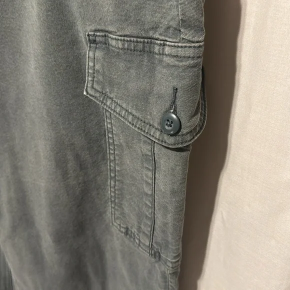 American Eagle Cargo Pants - Picture 2 of 8